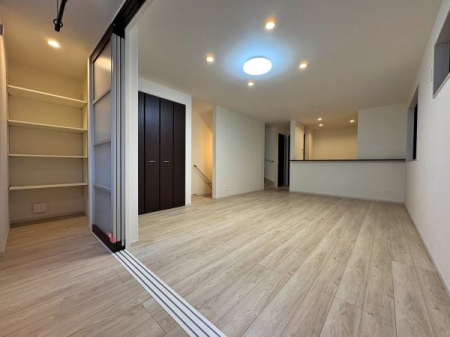 �_�ސ쌧��a�s����5���ڂ̐V�z��ˌ��Ă̗���