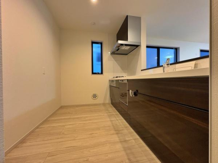 �_�ސ쌧��a�s����5���ڂ̐V�z��ˌ��Ẵ��r���O