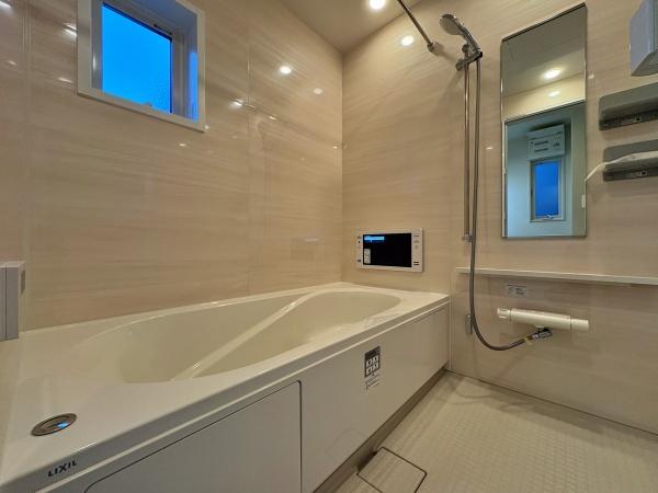 �_�ސ쌧��a�s����5���ڂ̐V�z��ˌ��Ă̗���