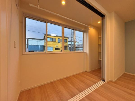 �_�ސ쌧��a�s����5���ڂ̐V�z��ˌ��Ẵ��r���O