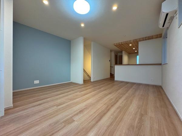 �_�ސ쌧��a�s����5���ڂ̐V�z��ˌ��Ẵ��r���O