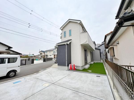 �_�ސ쌧��a�s���ߊԂ̐V�z��ˌ��Ă̑O�ʓ��H�܂ތ��n�ʐ^