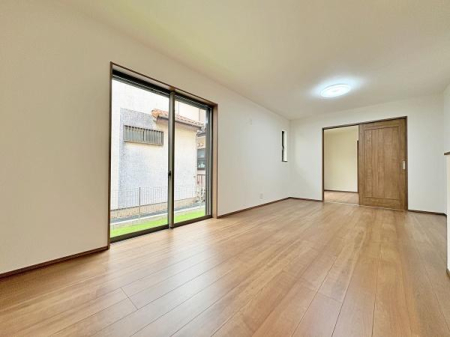 �_�ސ쌧��a�s���ߊԂ̐V�z��ˌ��Ẵ��r���O