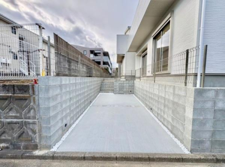 �_�ސ쌧����s���̐V�z��ˌ��Ă̒��ԏ�