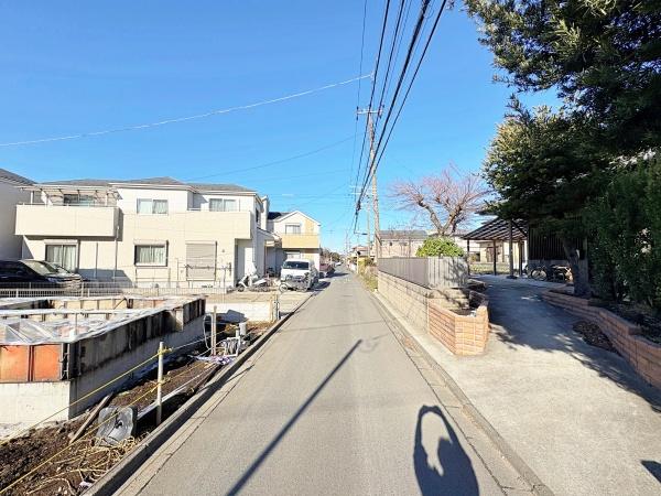 �_�ސ쌧���l�s�˒ˋ擌���쒬�̐V�z��ˌ��Ă̑O�ʓ��H�܂ތ��n�ʐ^