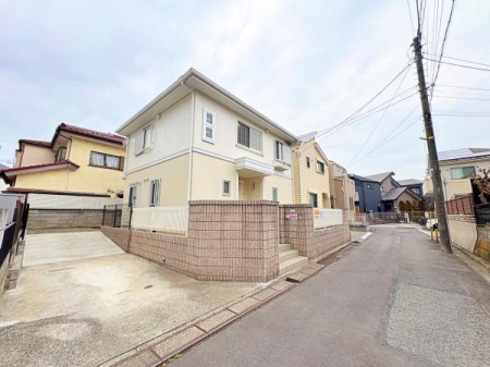 �_�ސ쌧�����s��y�I��6���ڂ̒��È�ˌ��Ă̑O�ʓ��H�܂ތ��n�ʐ^