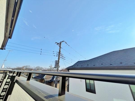 �����s���c�s�����c2���ڂ̐V�z��ˌ��Ă̏Z�˂���̒��]�ʐ^