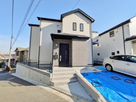 �����s���c�s�����c2���ڂ̐V�z��ˌ��Ă̌��n�O�ώʐ^