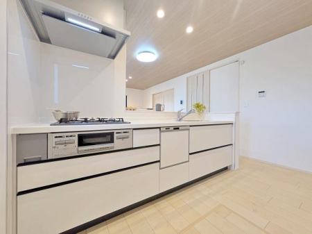 �����s���c�s�����c2���ڂ̐V�z��ˌ��ẴL�b�`��