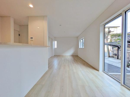 �����s���c�s������7���ڂ̐V�z��ˌ��Ẵ��r���O