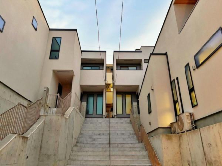 �_�ސ쌧���s������O�c3���ڂ̒��È�ˌ��Ă̌��n�O�ώʐ^