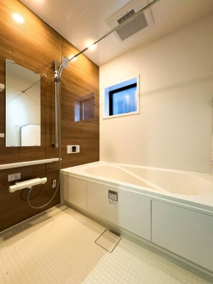 �_�ސ쌧���q�s��4���ڂ̐V�z��ˌ��Ă̗���