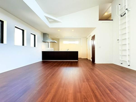 �_�ސ쌧���q�s��4���ڂ̐V�z��ˌ��Ẵ��r���O