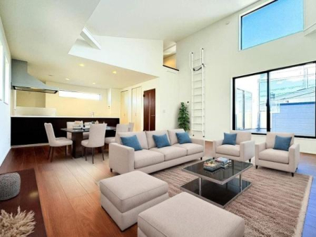 �_�ސ쌧���q�s��4���ڂ̐V�z��ˌ��Ẵ��r���O