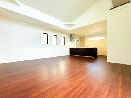 �_�ސ쌧���q�s��4���ڂ̐V�z��ˌ��Ẵ��r���O