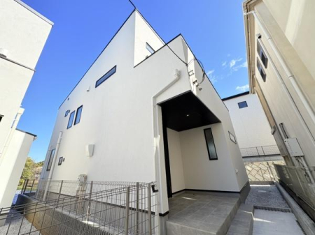 �_�ސ쌧���q�s��L4���ڂ̐V�z��ˌ��Ă̌��n�O�ώʐ^