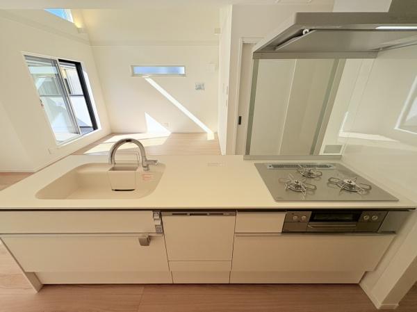 �_�ސ쌧���q�s��L4���ڂ̐V�z��ˌ��ẴL�b�`��