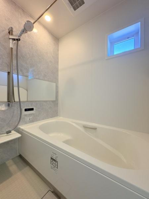 �_�ސ쌧���q�s��L4���ڂ̐V�z��ˌ��Ă̗���