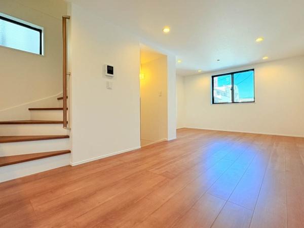 �_�ސ쌧���l�s�����Ԓ�2���ڂ̐V�z��ˌ��Ẵ��r���O