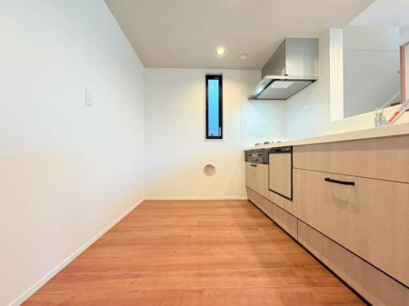 �_�ސ쌧���l�s�����Ԓ�2���ڂ̐V�z��ˌ��ẴL�b�`��