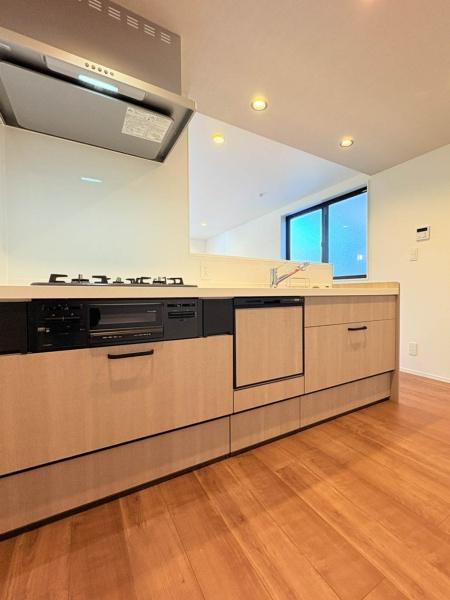 �_�ސ쌧���l�s�����Ԓ�2���ڂ̐V�z��ˌ��ẴL�b�`��