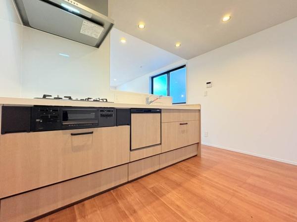 �_�ސ쌧���l�s�����Ԓ�2���ڂ̐V�z��ˌ��ẴL�b�`��