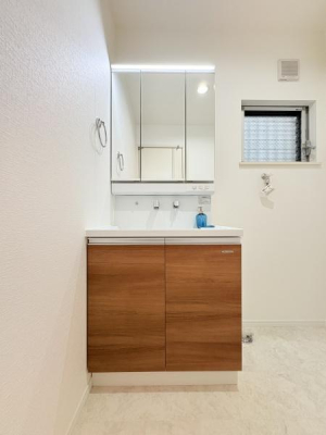 �_�ސ쌧���l�s�ߌ���哌���̒��È�ˌ��Ă̐��ʑ�E���ʏ�