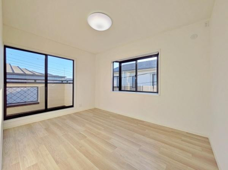 �_�ސ쌧����s���������J4���ڂ̒��È�ˌ��Ă̎q������