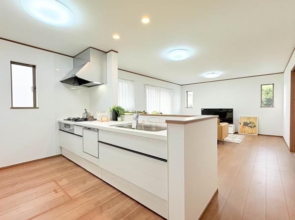 �_�ސ쌧���s�{�O�擌�L�n3���ڂ̐V�z��ˌ��Ẵ��r���O