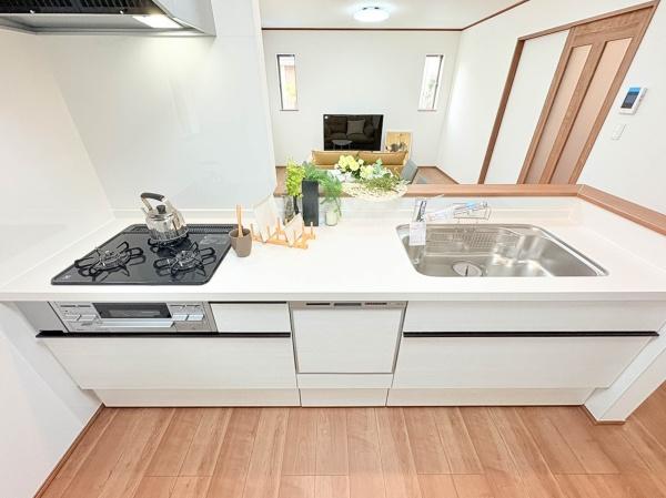 �_�ސ쌧���s�{�O�擌�L�n3���ڂ̐V�z��ˌ��ẴL�b�`��