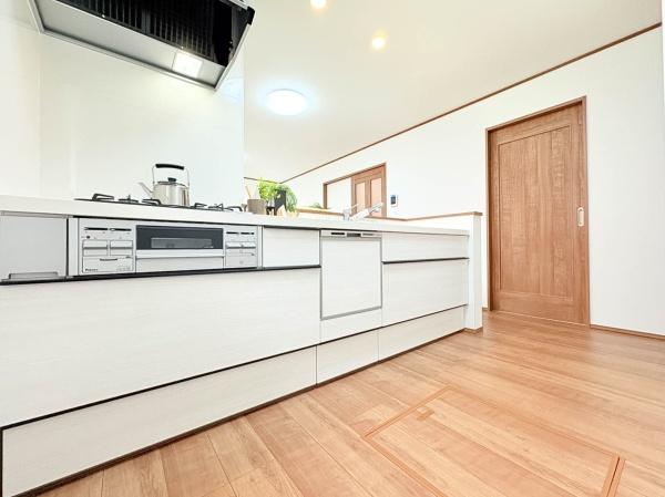 �_�ސ쌧���s�{�O�擌�L�n3���ڂ̐V�z��ˌ��ẴL�b�`��