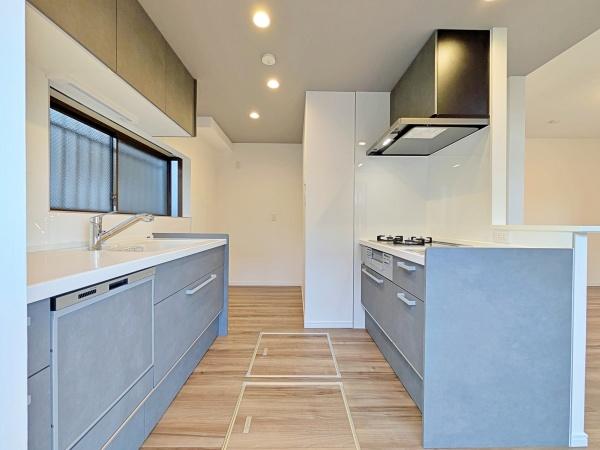 �_�ސ쌧����s�勘3���ڂ̒��È�ˌ��ẴL�b�`��