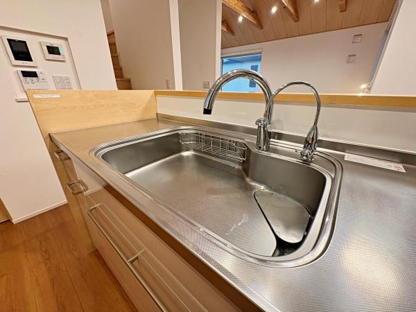 �_�ސ쌧����s�ғ����C��2���ڂ̒��È�ˌ��ẴL�b�`��