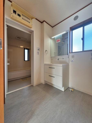 �_�ސ쌧����s����4���ڂ̒��È�ˌ��Ă̐��ʑ�E���ʏ�