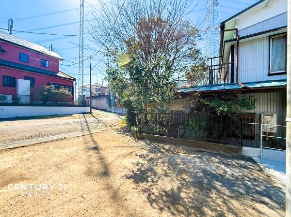 �_�ސ쌧���l�s���J�戢�v�a��2���ڂ̐V�z��ˌ��Ă̑O�ʓ��H�܂ތ��n�ʐ^