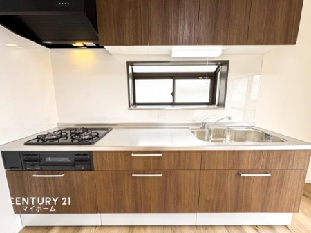 �_�ސ쌧���l�s��q��ꓪ1���ڂ̒��È�ˌ��ẴL�b�`��