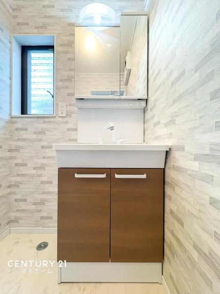 �_�ސ쌧���l�s��q��ꓪ1���ڂ̒��È�ˌ��Ă̐��ʑ�E���ʏ�