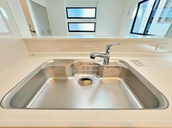 �_�ސ쌧���l�s��q�撆�l���̐V�z��ˌ��ẴL�b�`��