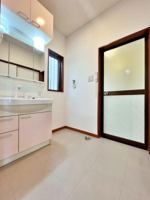 �_�ސ쌧���l�s�`���`���1���ڂ̒��È�ˌ��Ă̐��ʑ�E���ʏ�