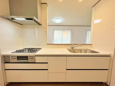 �_�ސ쌧���l�s�`��擌�i�J1���ڂ̐V�z��ˌ��ẴL�b�`��