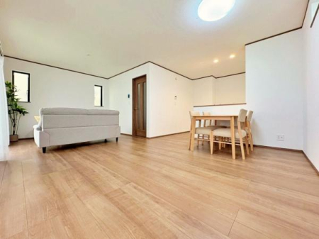 �_�ސ쌧���l�s�`��擌�i�J1���ڂ̐V�z��ˌ��Ẵ��r���O