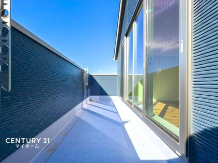 �_�ސ쌧���l�s�˒ˋ拂�򒬂̒��È�ˌ��Ă̑O�ʓ��H�܂ތ��n�ʐ^