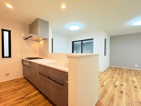 �_�ސ쌧���l�s�`�k����g�{��5���ڂ̒��È�ˌ��Ẵ��r���O