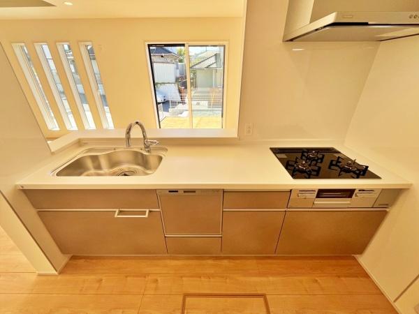 �_�ސ쌧���l�s�`�����쒆��2���ڂ̐V�z��ˌ��ẴL�b�`��