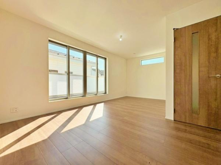 �_�ސ쌧���s���揬�c6���ڂ̐V�z��ˌ��Ẵ��r���O