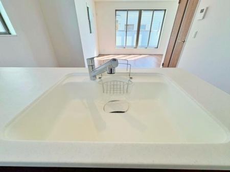 �_�ސ쌧���s���揬�c6���ڂ̐V�z��ˌ��ẴL�b�`��