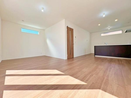 �_�ސ쌧���s���揬�c6���ڂ̐V�z��ˌ��Ẵ��r���O