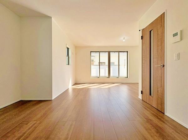 �_�ސ쌧���s���揬�c6���ڂ̐V�z��ˌ��Ẵ��r���O