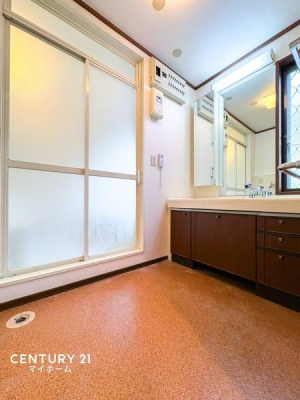 �_�ސ쌧���l�s�ߌ����̋{2���ڂ̒��È�ˌ��Ă̐��ʑ�E���ʏ�