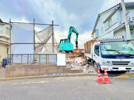 �_�ސ쌧���l�s�����Z�Y3���ڂ̐V�z��ˌ��Ă̌��n�O�ώʐ^